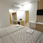 酒店 Heleni 伊利索斯