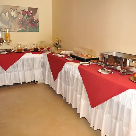Heleni Hotel 2*