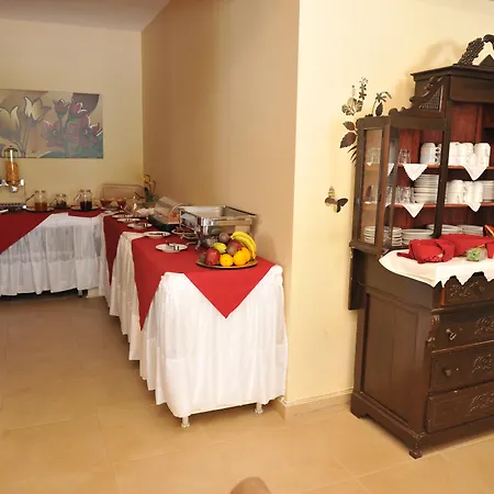 Heleni Hotel 2*