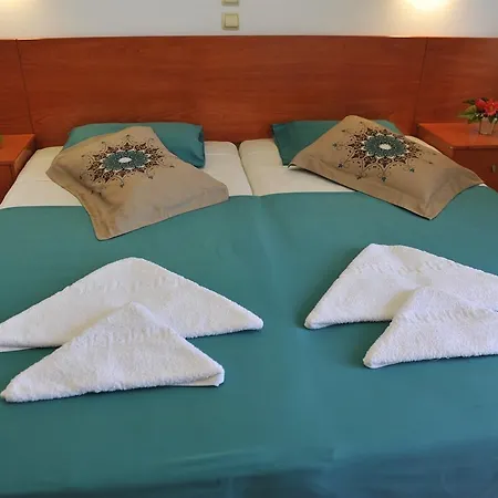 Heleni Hotel 2*