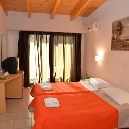 Heleni Hotel 2*