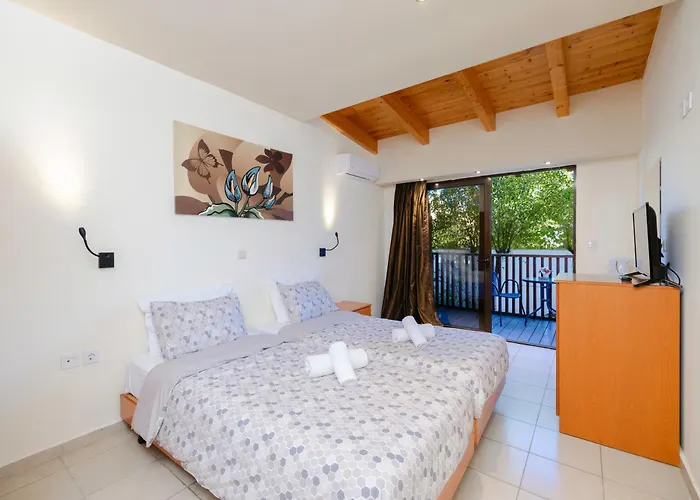 Heleni إياليسوس